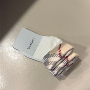 NWT 2 Pairs Burberry Baby Check Pattern Socks Size 12-18 months
